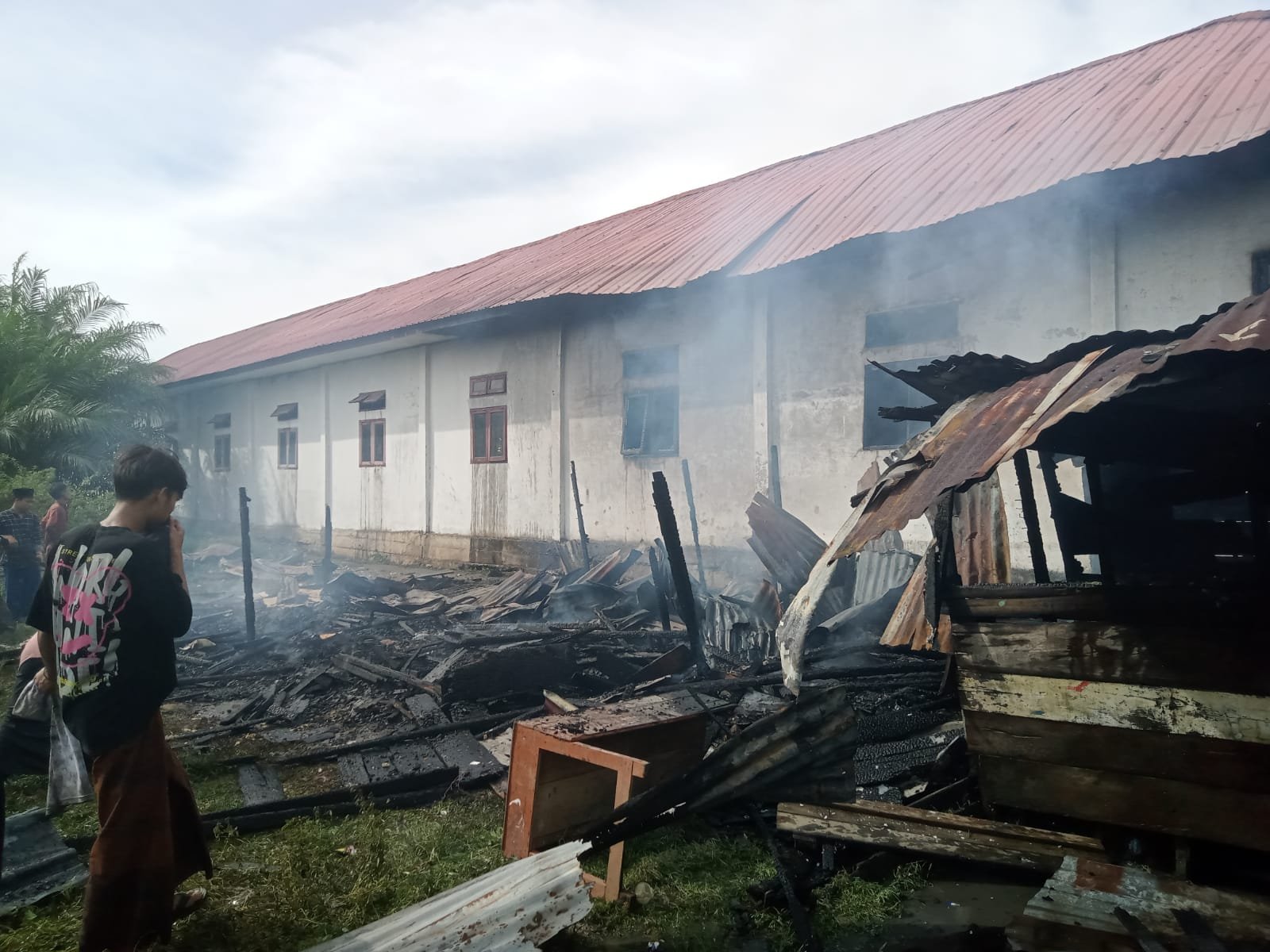 Asrama Santri Ponpes Darul Abror Garut Hangus Dilalap Api