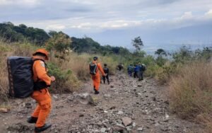 Pendaki Remaja Asal Karawang Hilang di Gunung Cikuray Garut