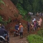 Tanah Longsor Landa Pasirwangi & Barusari