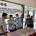 Wujud Komitmen Bersih Narkoba. Lapas Kelas IIA Garut Lakukan Tes Urine