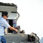 Pemkab Bongkar Bangunan Melanggar Aturan