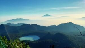 Pendaki Senior Asal Bandung Tewas di Gunung Sagara