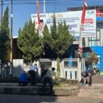 Pegawai BNNK Garut Lakukan Korve Kebersihan